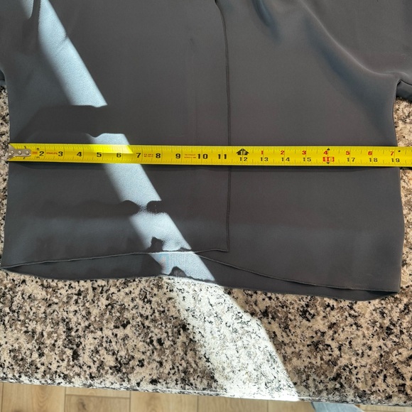 NWOT - Aritzia Babaton Martin Blouse in Dark Slate - Picture 10 of 10
